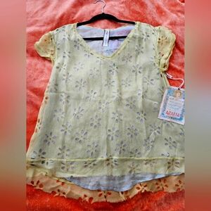 NWT Aratta Chartreuse Silky Floral Top
